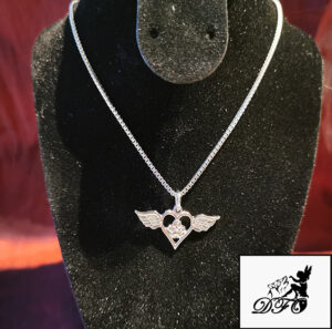 Collier deuil "patte dans un coeur ailé"